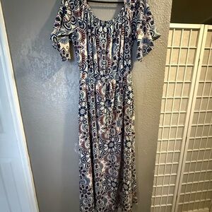 Gibson Navy and Cream Patterned Maxi Dress